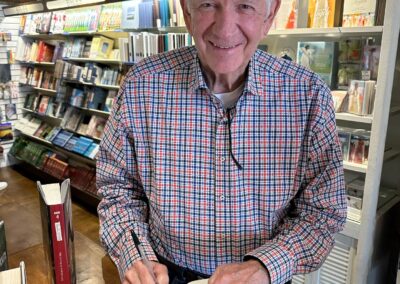 Dr. Sloan signs Hamelin Stoop books at Logos Bookstore, Dallas